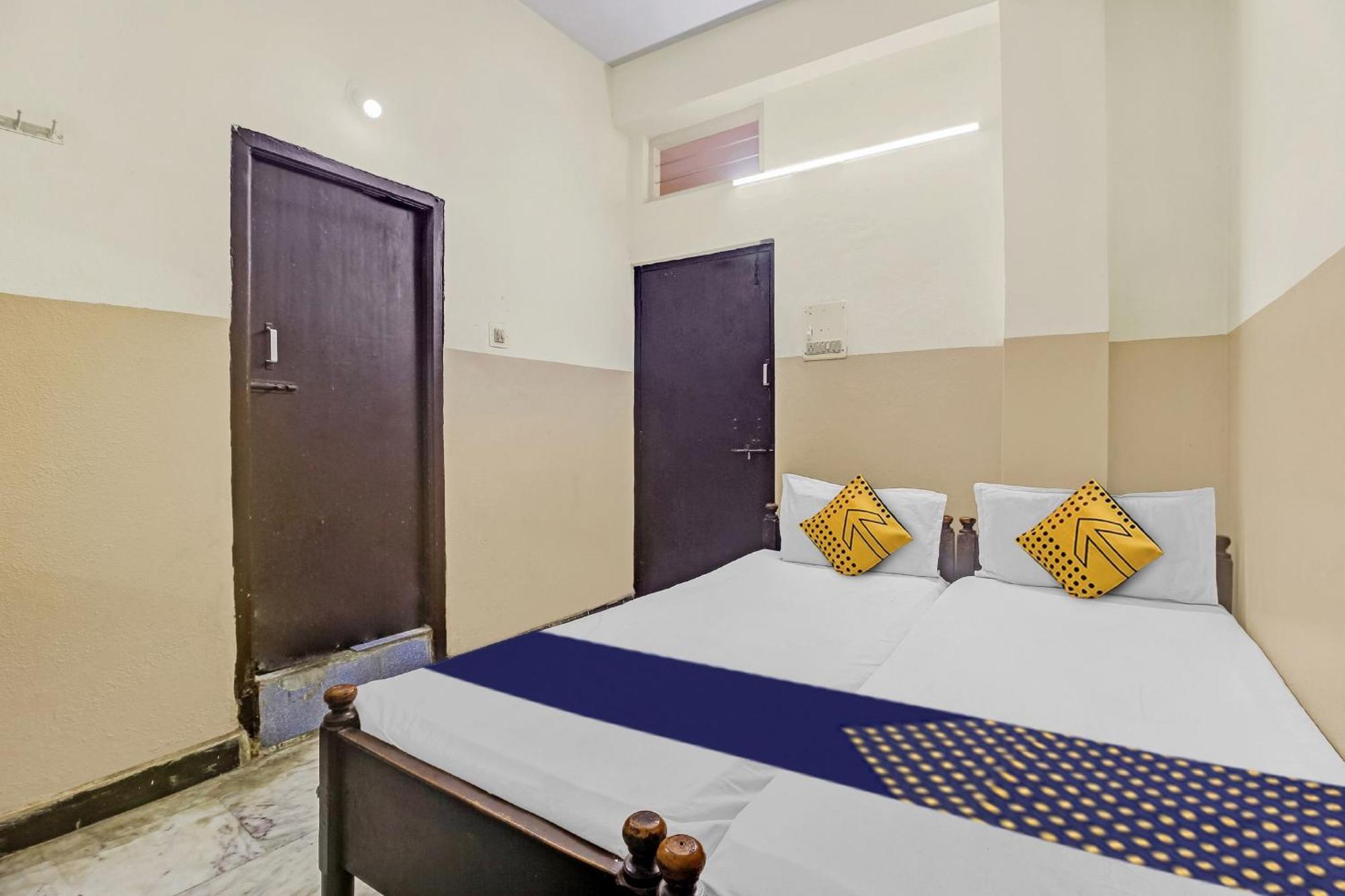 Hotel O Bhavani Rest Rooms Hyderabad Exterior foto