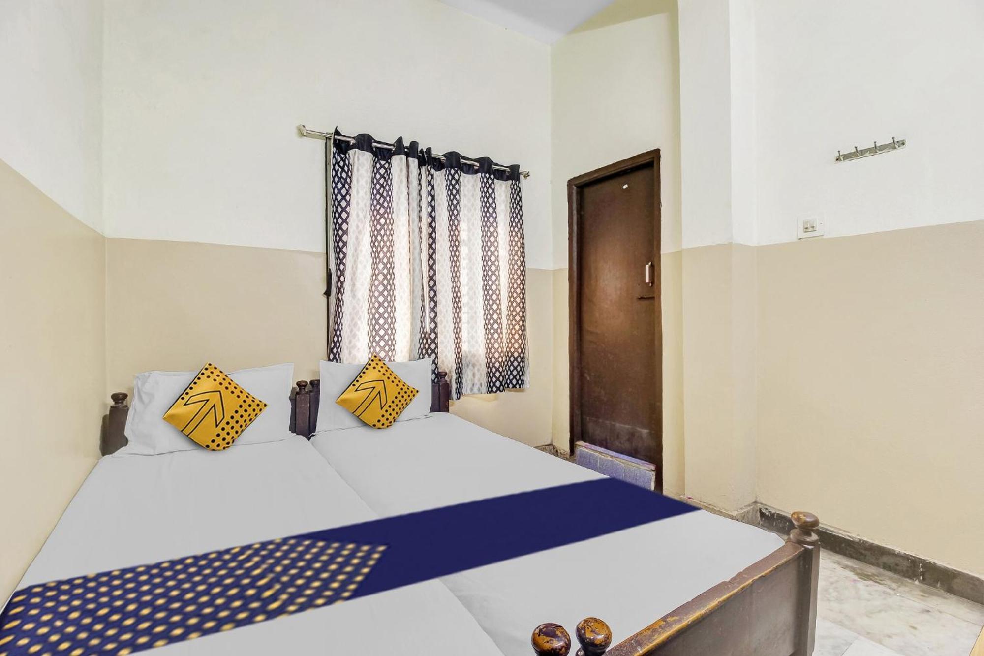 Hotel O Bhavani Rest Rooms Hyderabad Exterior foto